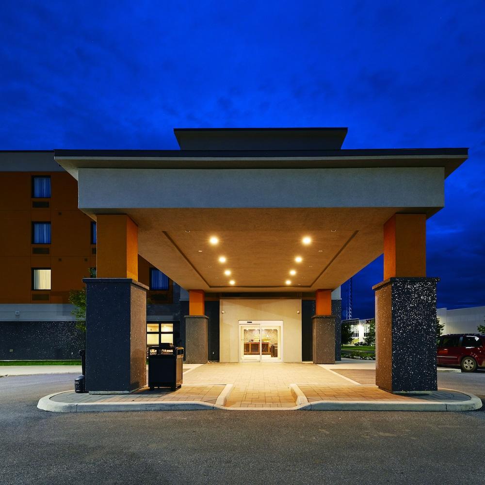 Quality Inn & Suites Kingston Exteriör bild